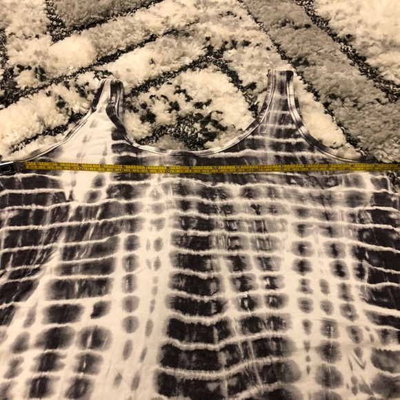 See You Monday swingy tie die tank Small grey-blue/white rayon and spandex - Picture 4 of 7